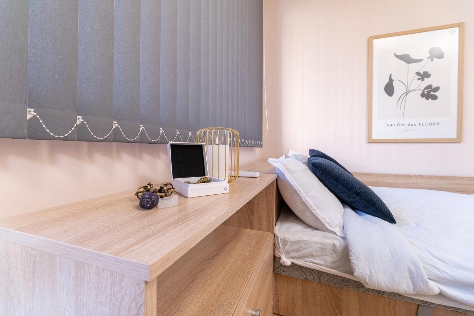 Comfortable 2br Urban Getaway In Center
