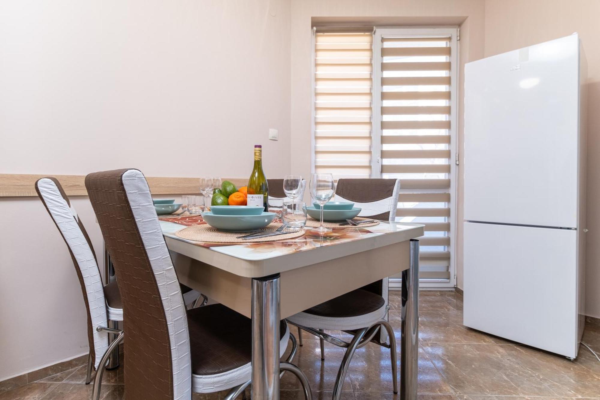 Comfortable 2br Urban Getaway In Center Apartament *